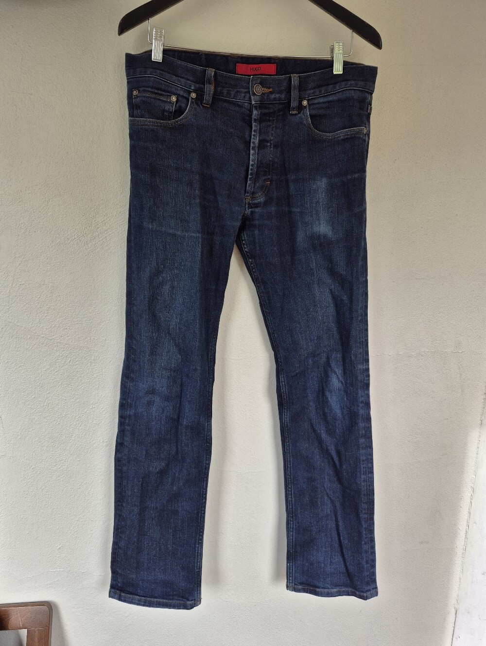 Hugo Boss Mens Jeans Size 33 / 34 Inseam 31" Dark Wash